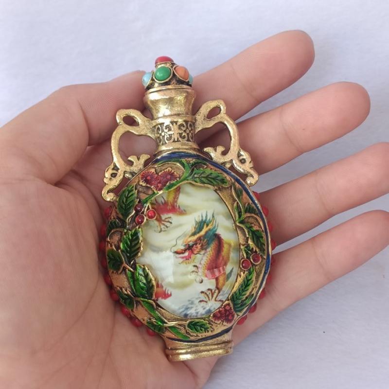 Glow in Dark Dragon Snuff Bott - Vintage Collectible Bottles 评论和价格